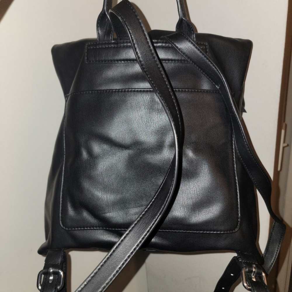 DKNY backpack - Picture 3 of 3